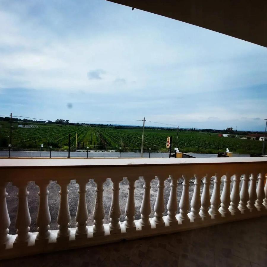 Roxy Bellavista Apartman Cogna Kültér fotó